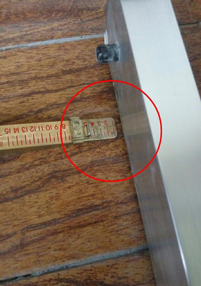 铺贴时出现的缺陷