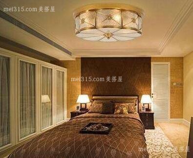 卧室吸顶灯如何拆卸